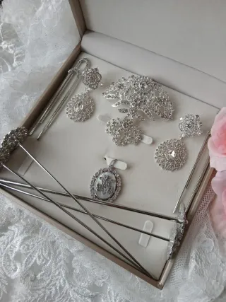 Aderezo fallera en plata y nácar a estrenar