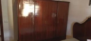 Armario antiguo de madera