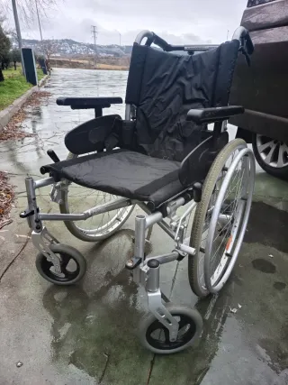 Silla de ruedas de aluminio
