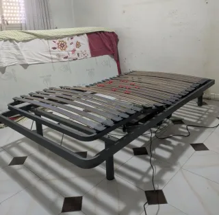 Cama eléctrica articulada