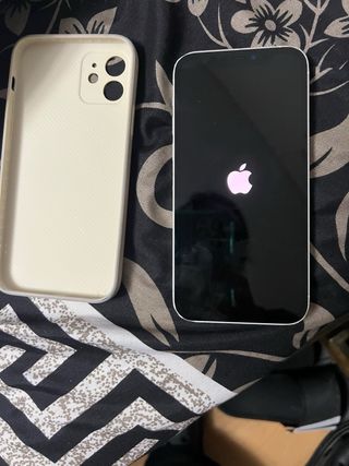 iPhone 12 128GB con detalle pero no afecta en nada