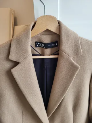 Abrigo lana beig Zara