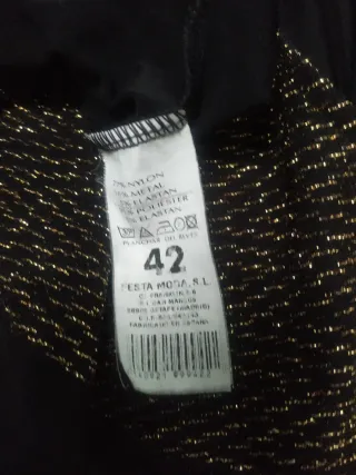 Camiseta negra dorada manga larga T42