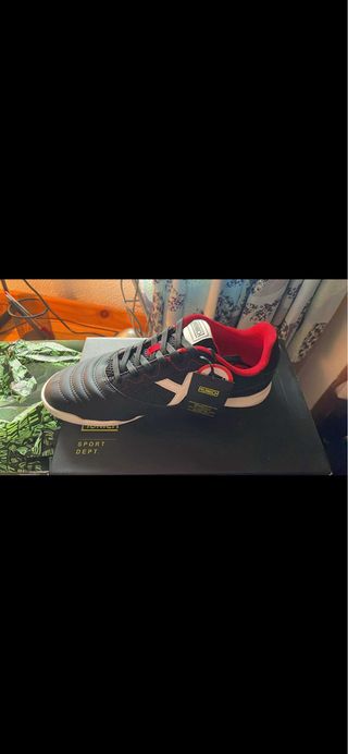 Zapatillas Munich Hombre Negras y Blancas