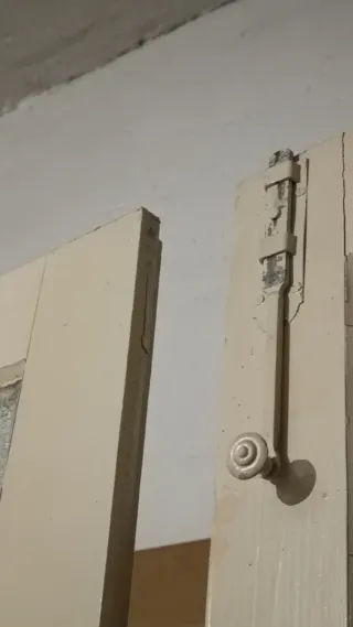 Puerta doble hoja de cristal y madera antigua