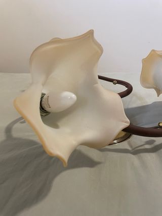 Preciosa lámpara clásica / vintage 3 brazos