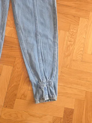 Pantalón vaquero alto