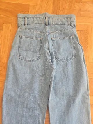 Pantalón vaquero alto