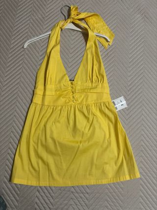 Vestido y top amarillo