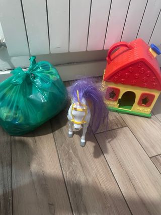 Varios Juguetes para regalar. Quad Racy FEBER Rosa