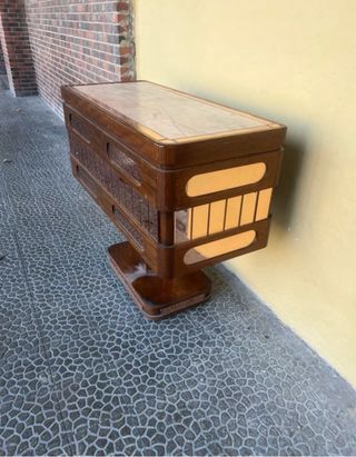 Mueble antiguo con 8 huecos. años 70