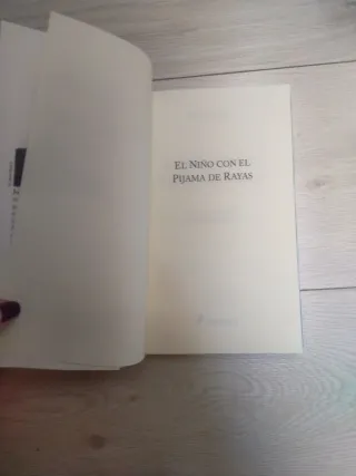 El Nino con el Pijama de Rayas (Spanish Edition)