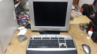 Monitor NEO con Teclado y Ratón Inalámbricos