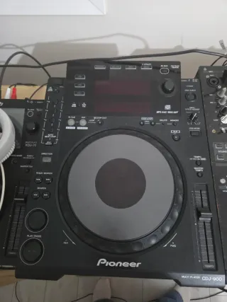 Cdj 900