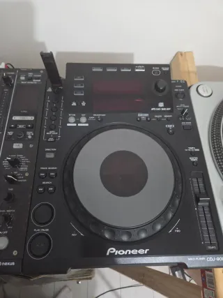 Cdj 900