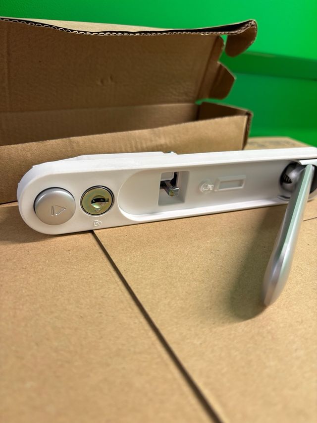 Tirador Schneider Electric LVS01218