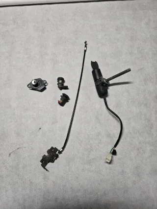 Cerradura Aprilia Atlantic 125 (2005)