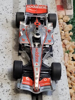 Coche de slot Hornby McLaren MP4-21