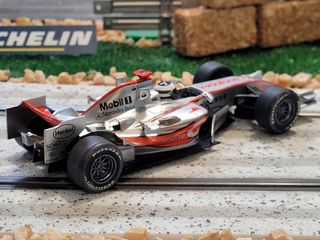 Coche de slot Hornby McLaren MP4-21