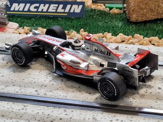 Coche de slot Hornby McLaren MP4-21