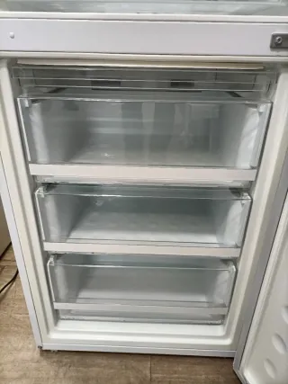 Nevera Haier Combi Clase A+ 190,5x60cm garantía