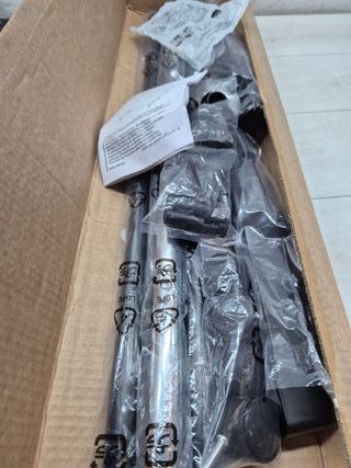 Perchero con ruedas Amazon Basics