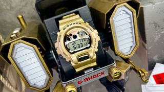G-Shock GM-6900GDA-9JR Set Robot Edición Limitada