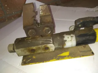 Grimpadora Fontanero, fontanería, Bornas, Terminal