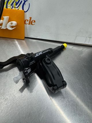 Freno delantero Shimano Deore XT BR-M8100