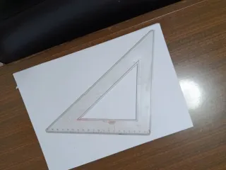 Set de geometría: escuadras, regla y transportador