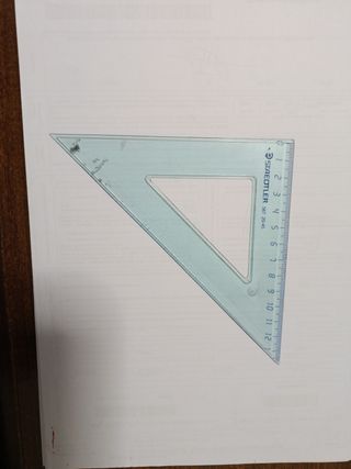 Set de geometría: escuadras, regla y transportador