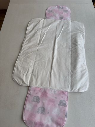 Juego bolso; cambiador y pongotodo de cuna