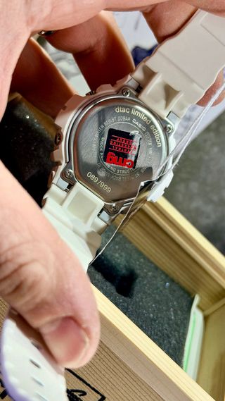 G-Shock x DTAC DW-6900NB Edición Limitada