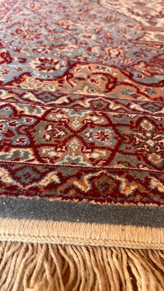 Alfombra antigua de lana No Usada.