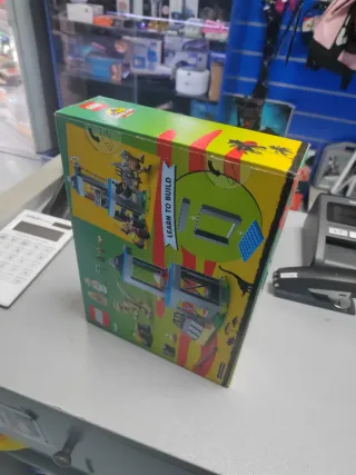 LEGO Jurassic Park 76957 Velociraptor Escape