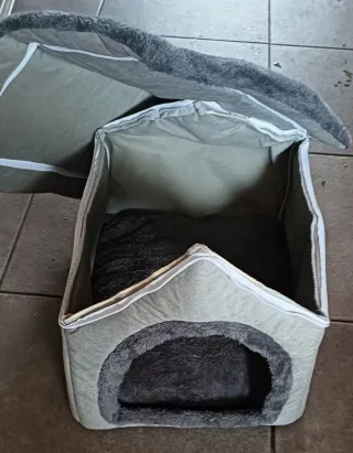 Caseta Cama para Gatos Gris y Blanca