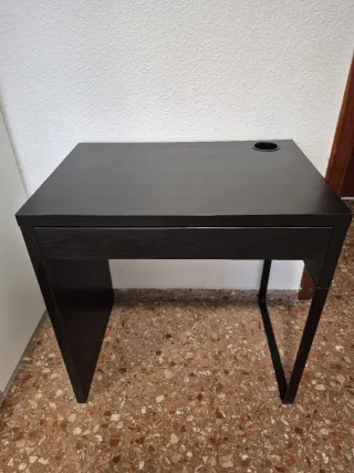 Escritorio MICKE Ikea Negro Medida 70*50