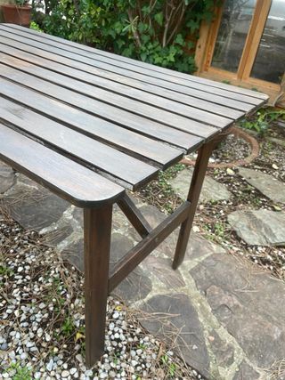Mesa de madera maciza para terraza