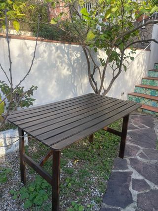 Mesa de madera maciza para terraza