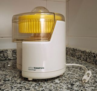Exprimidor Taurus Citritaurus Centrifugo