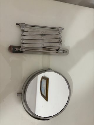 Espejo de pared extensible plateado