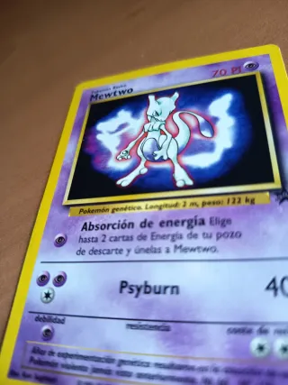 Carta Pokémon Mewtwo 70 HP