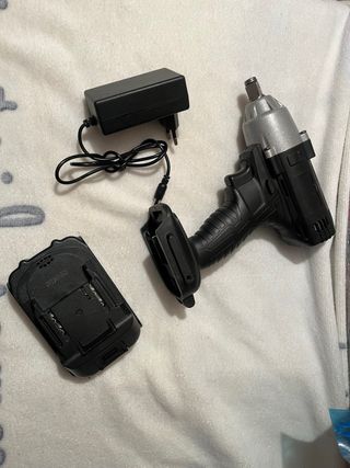 Pistola de impacto con cargador y batería