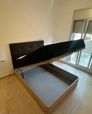 Canapé abatible madera con colchones viscoelástica