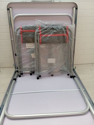 Tavolo pieghevole AKTIVE + 4 sgabelli