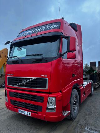 Volvo FH12 460 Globetrotter Rojo