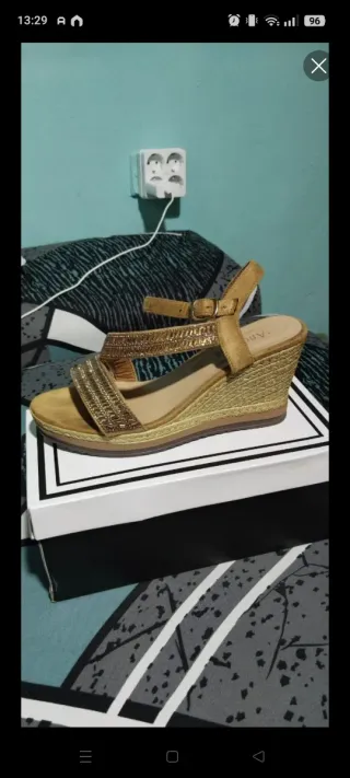 Sandalias talla 38 y Zapatos Talla 37