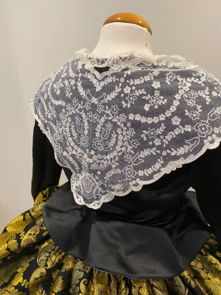 Traje de Fallera