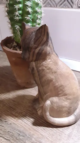 Figura Gato cerámica imitando a la madera