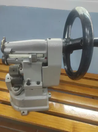 Cortadora y biseladora zapatero